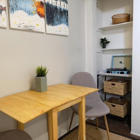 Urban Convenience Studio Flat Dallas Eksteriør bilde